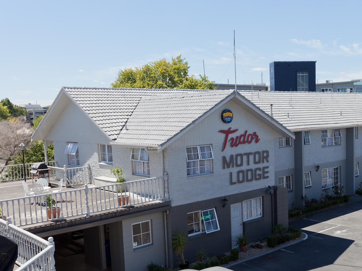 Tudor Motor Lodge Hamilton Exterior photo